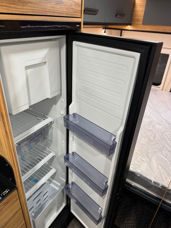 Buscamper Karmann DEXTER 580 / - 2026 - / 140PS-8G.AUTOMATIK