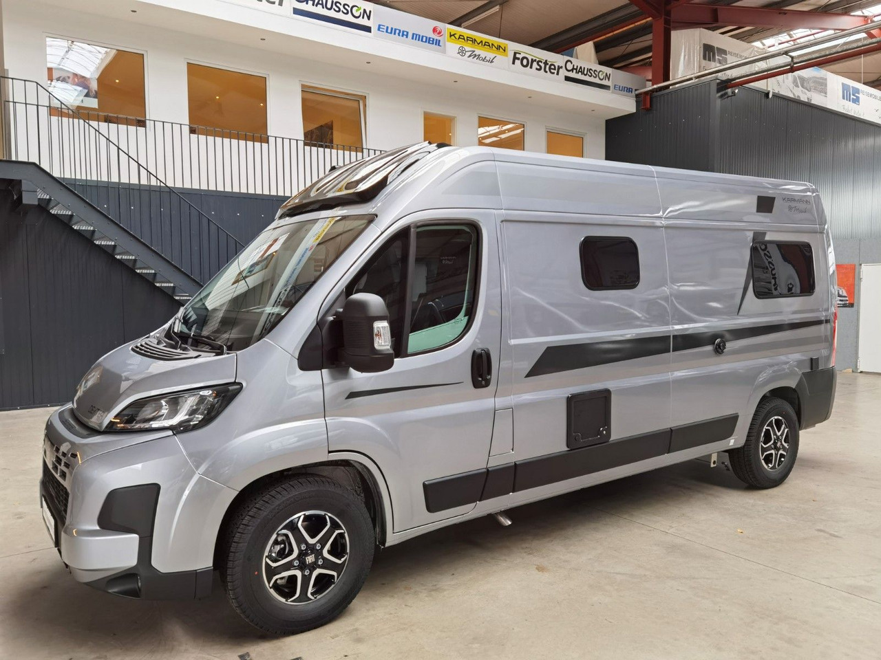 Buscamper Karmann DEXTER 600 /- 2026-/ EINZELBETTEN &amp; BAR VERSION