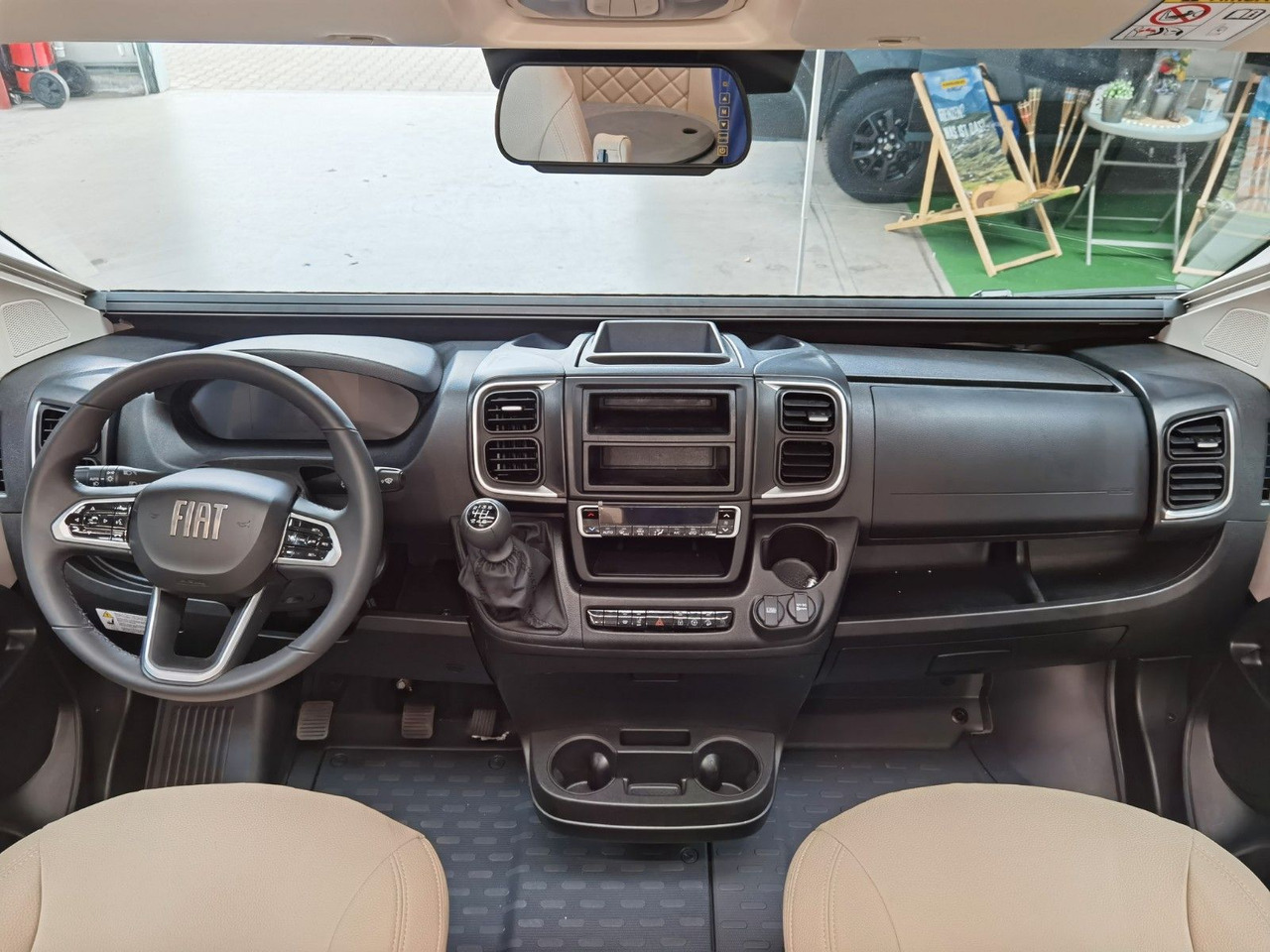 Buscamper Karmann DEXTER 635 / - 2026 - / XXL - HUBBETT -LÄNGSBETT