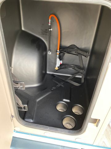 Buscamper LMC INNOVAN 600 ,ASD, Aufstelldach,26 Modell,