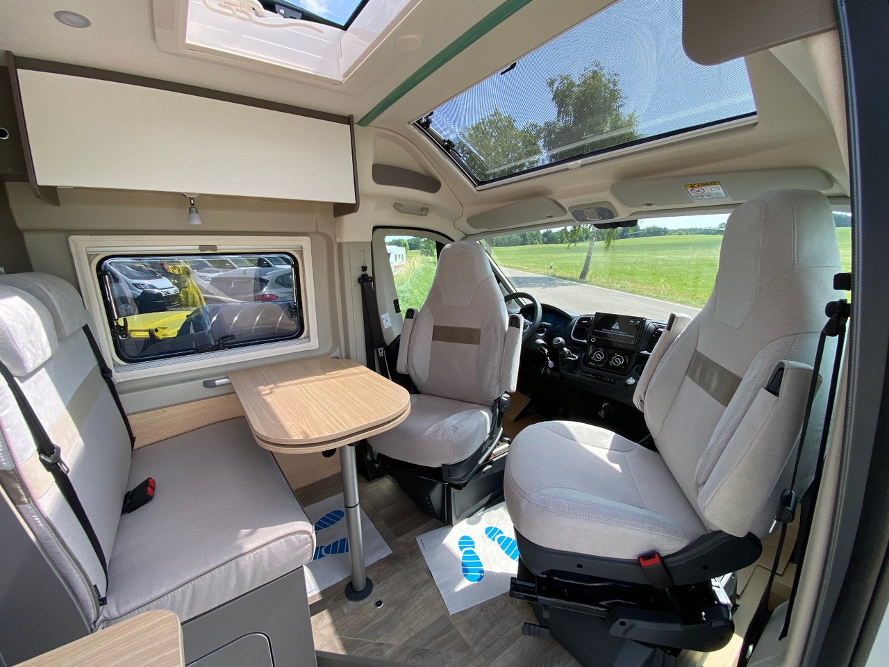 Buscamper LMC INNOVAN 600 ,Dieselheizung,Modell 25 Skyroof
