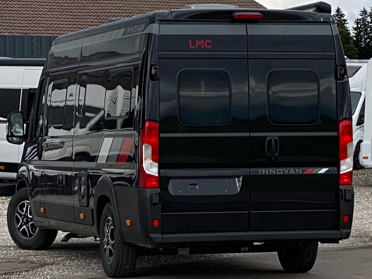 Buscamper LMC Innovan 640 *2025* Automatik, Chassis Design...