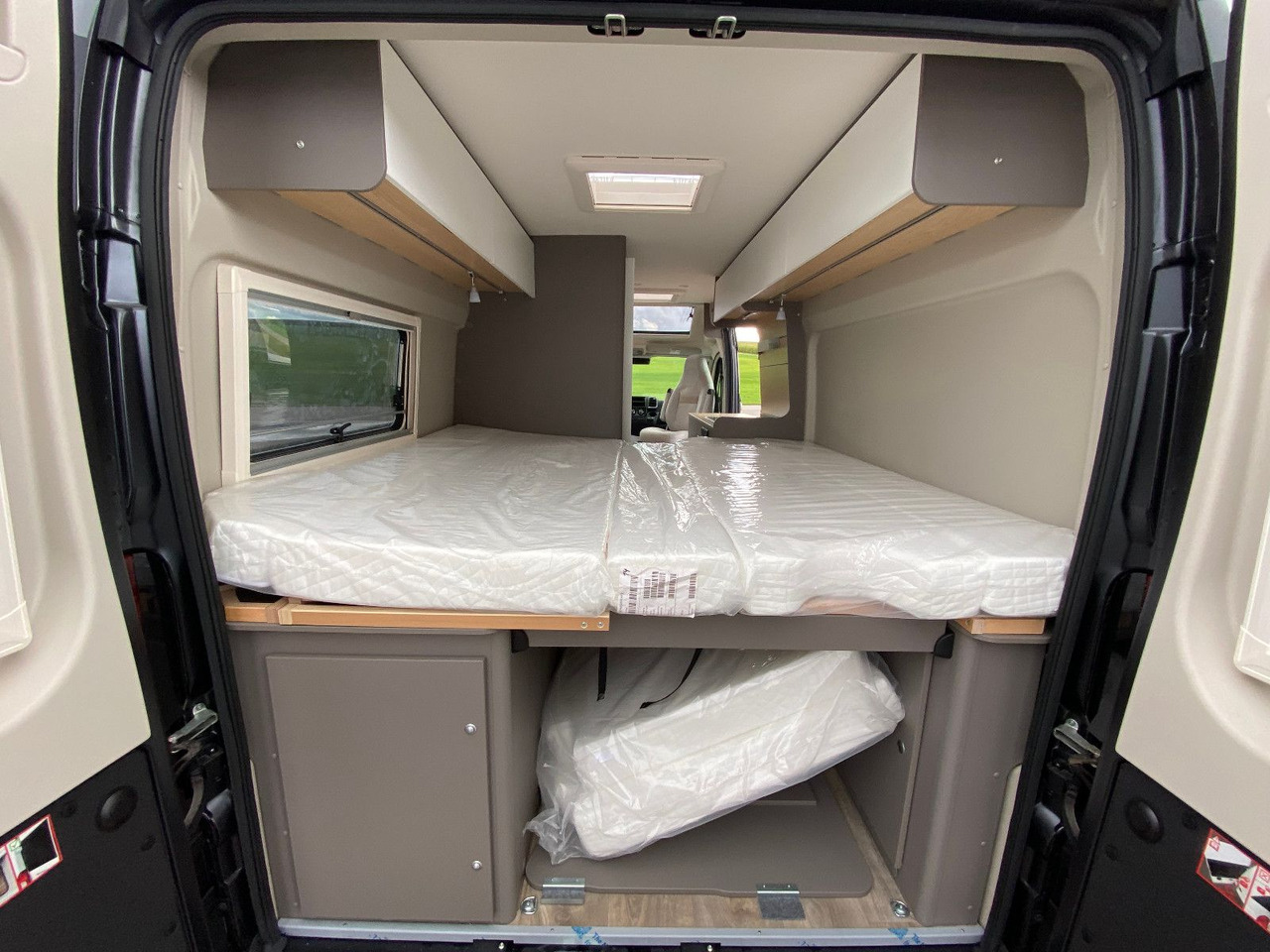 Buscamper LMC Innovan 640 *2025* Automatik, Chassis Design...