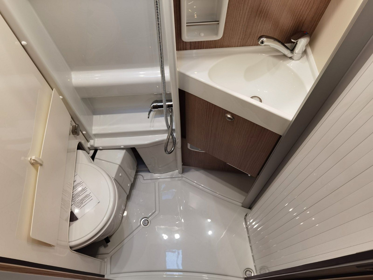 Buscamper Malibu VAN COMFORT 640 LE / INFO.- PAKET / EINZELBETTEN