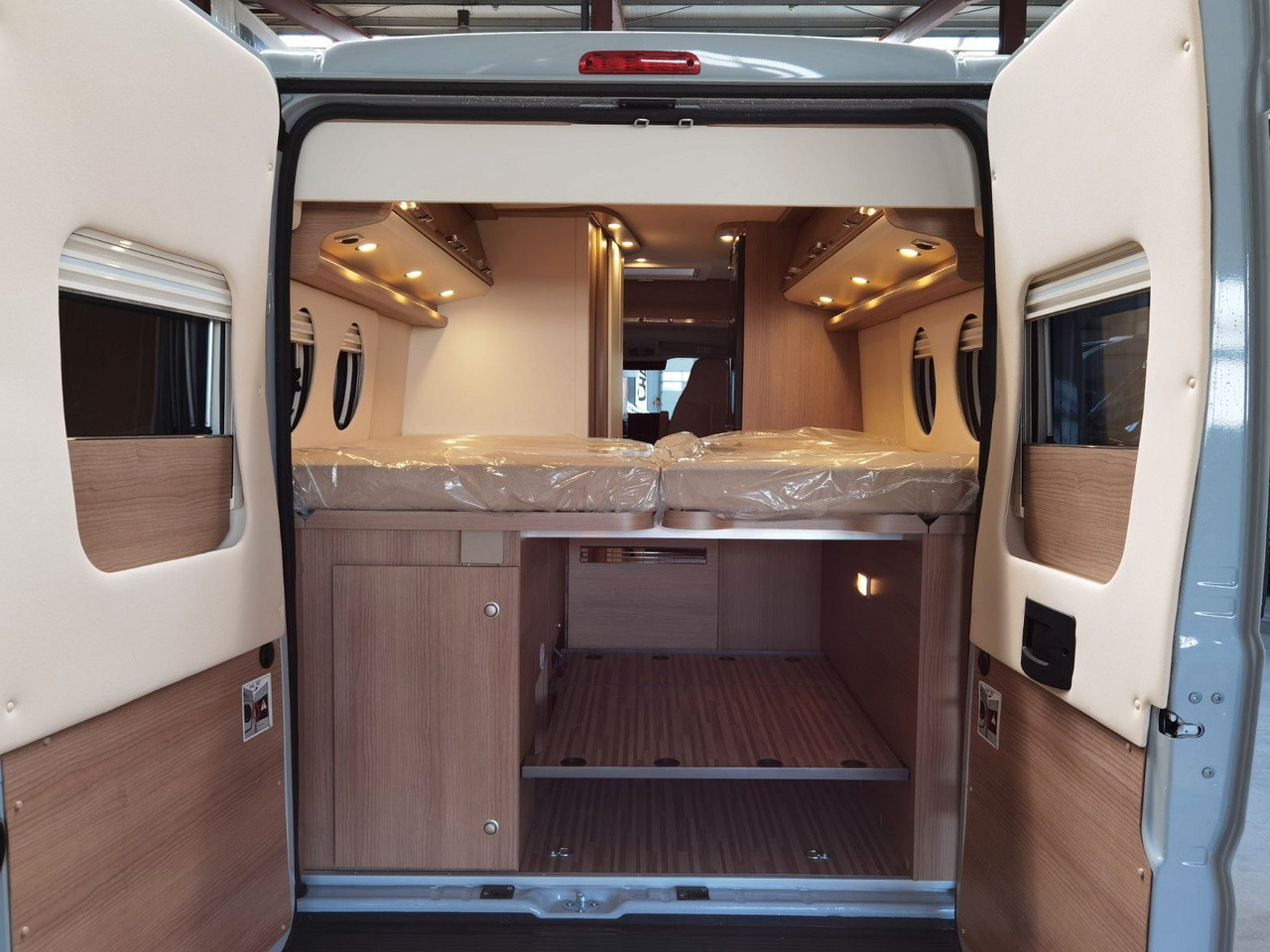 Buscamper Malibu VAN COMFORT 640 LE / INFO.- PAKET / EINZELBETTEN