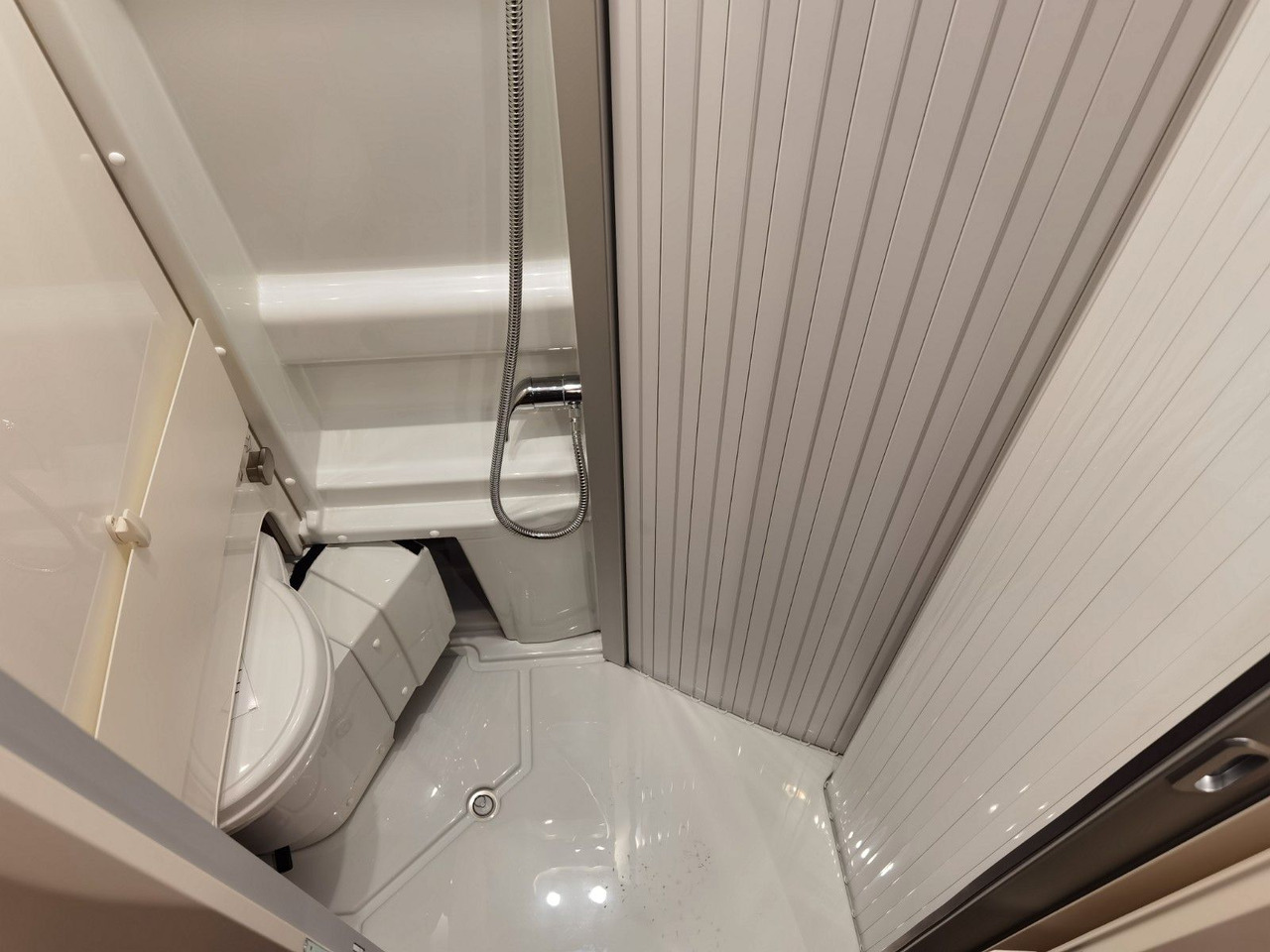 Buscamper Malibu VAN COMFORT GT- 640 LE / NAVIGATION & KEYLESS