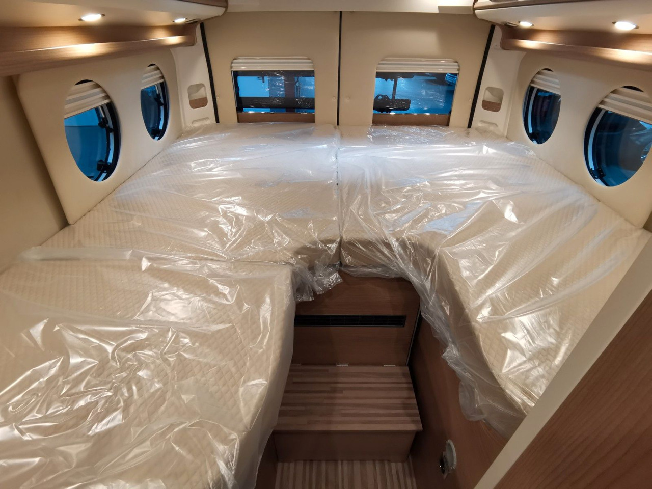 Buscamper Malibu VAN COMFORT GT - 640 LE / NAVIGATION & KEYLESS