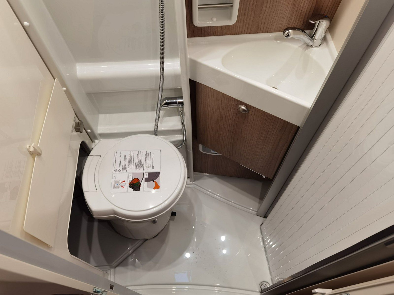 Buscamper Malibu VAN COMFORT GT- 640 LE / NAVIGATION & KEYLESS