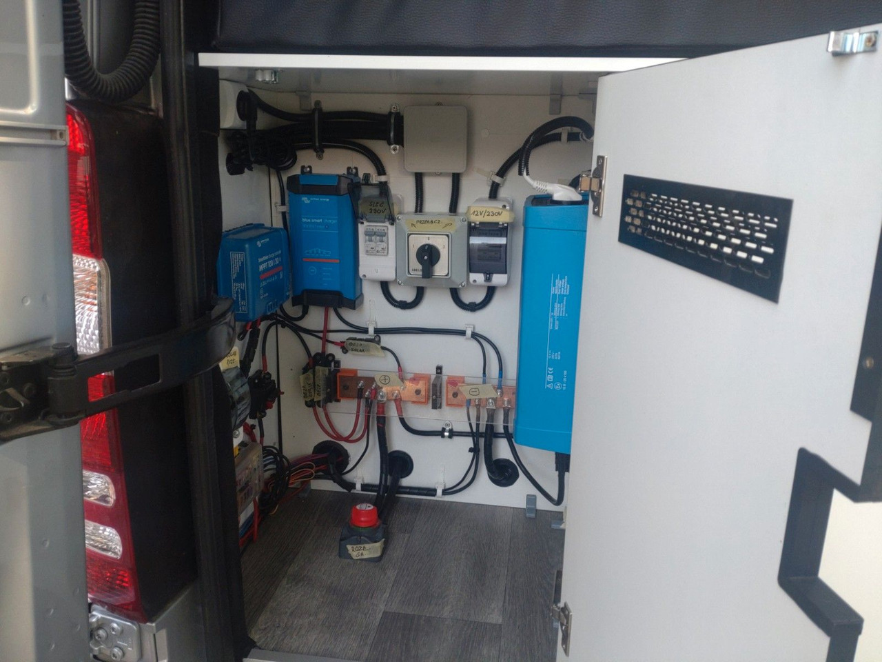Buscamper Mercedes-Benz Sprinter 3,5t  Solar / Dusche / WC