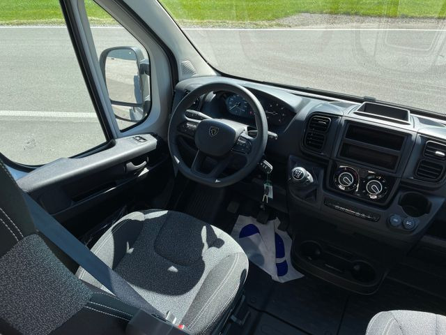 Buscamper Sunlight Camper Van Cliff 600 Entry