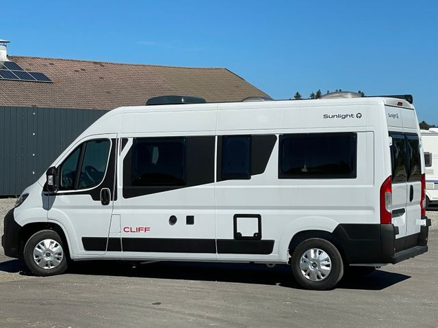 Buscamper Sunlight Camper Van Cliff 600 Entry, Navi und Rückfahrkam