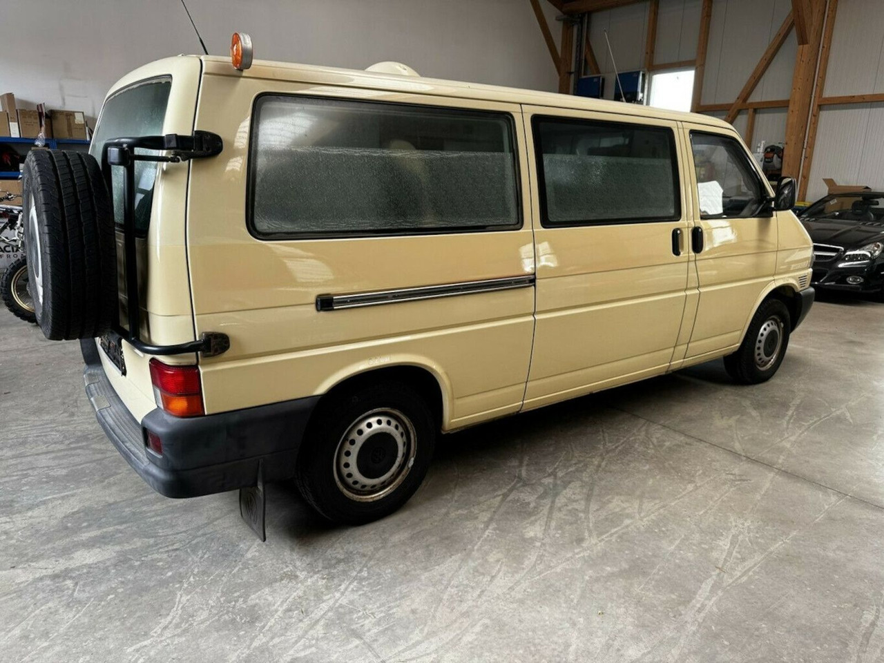 Buscamper Volkswagen T4 2.5 TDI Syncro 4x4 lang 1. Hand!