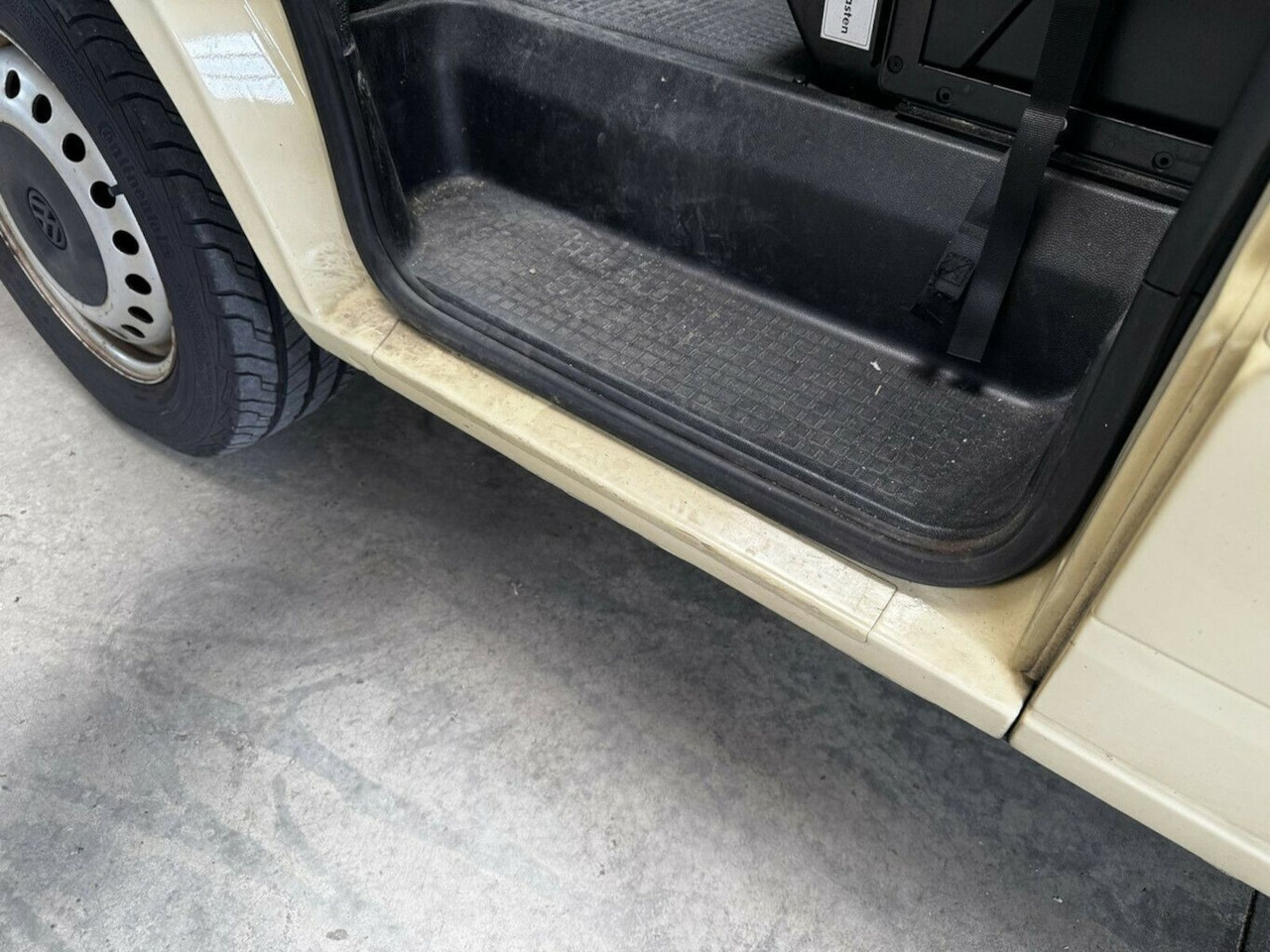 Buscamper Volkswagen T4 2.5 TDI Syncro 4x4 lang 1. Hand!
