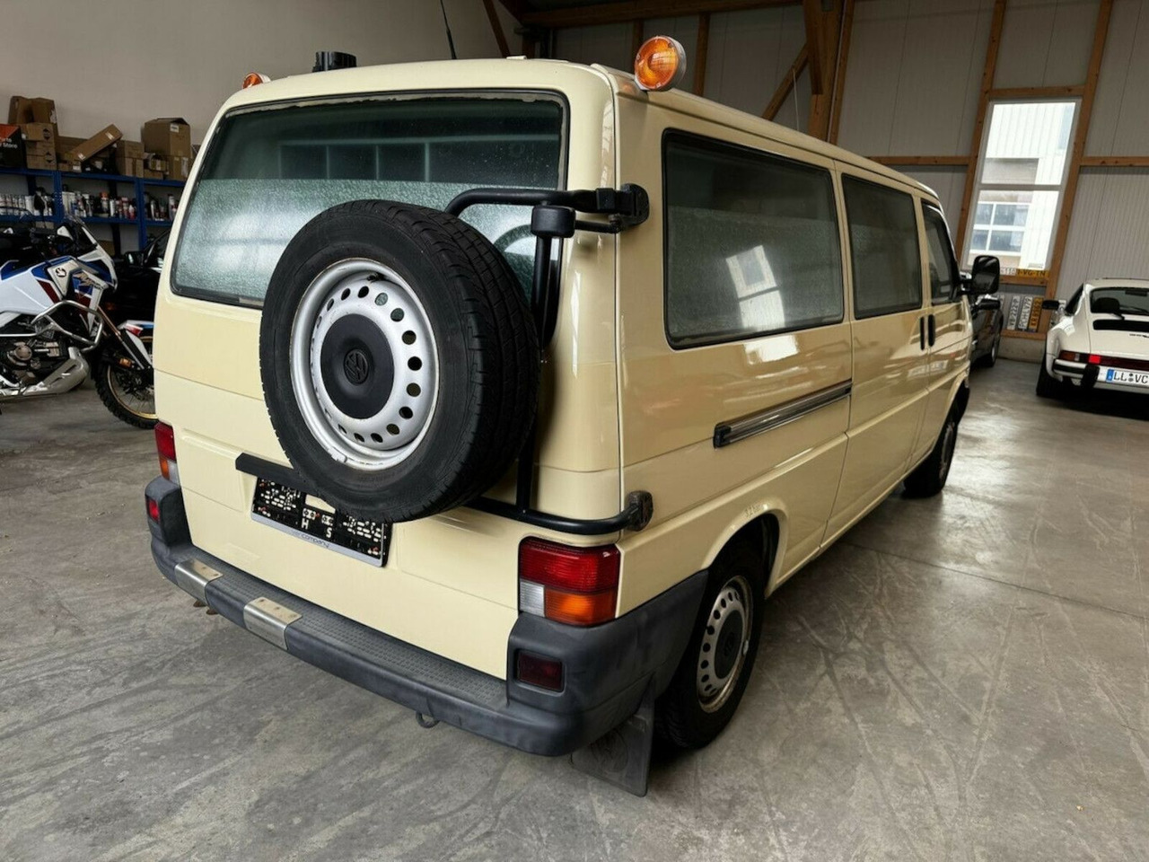 Buscamper Volkswagen T4 2.5 TDI Syncro 4x4 lang 1. Hand!