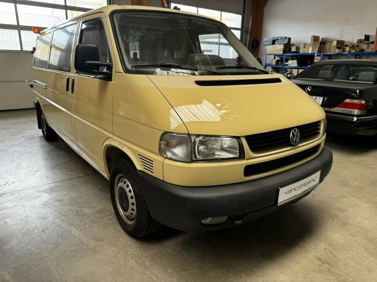 Buscamper Volkswagen T4 2.5 TDI Syncro 4x4 lang 1. Hand!