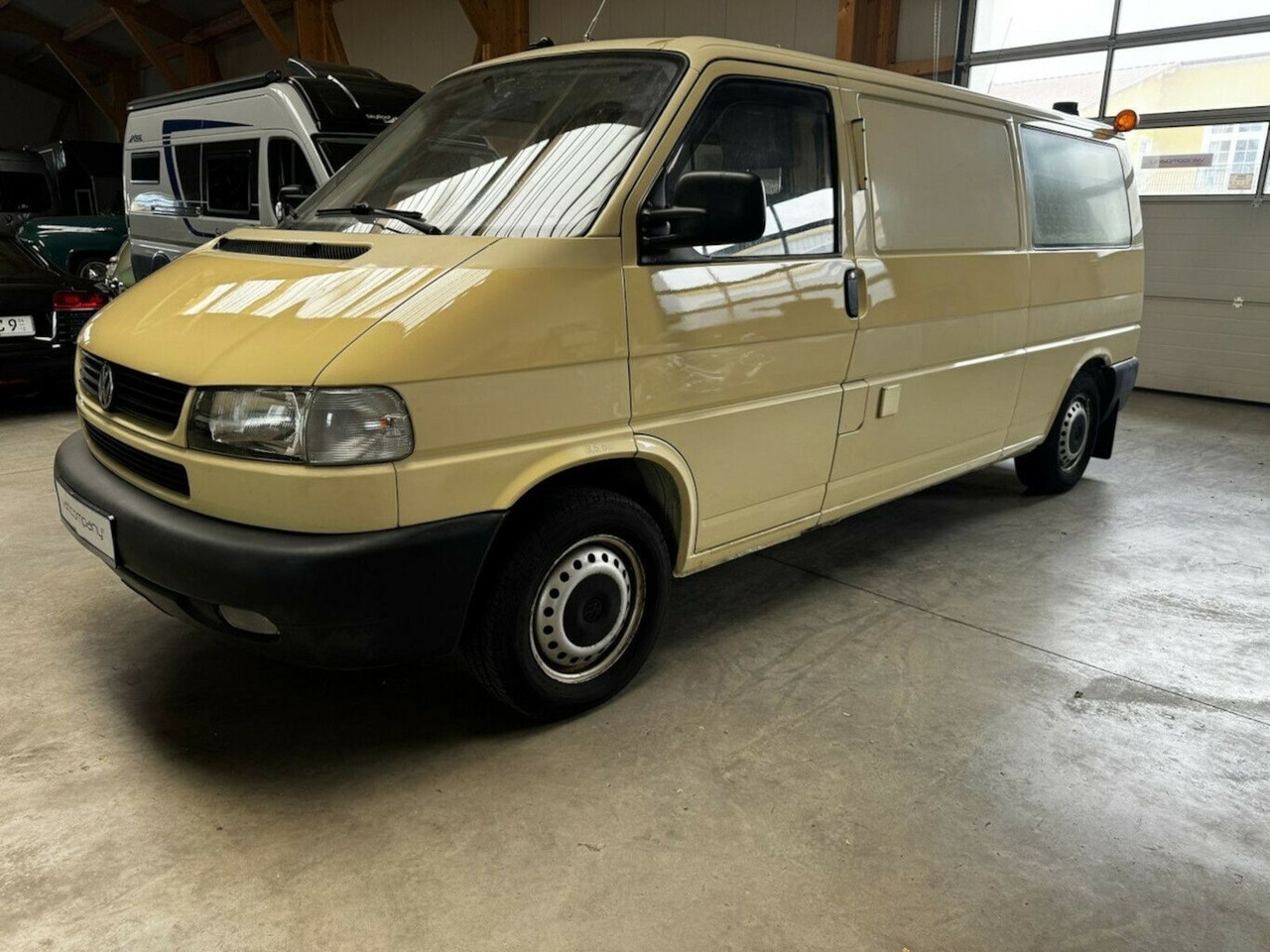 Buscamper Volkswagen T4 2.5 TDI Syncro 4x4 lang 1. Hand!