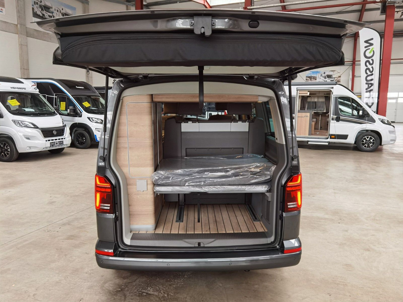 Buscamper Volkswagen T6.1 CALIFORNIA OCEAN EDITION / DSG / NAVI / ACC