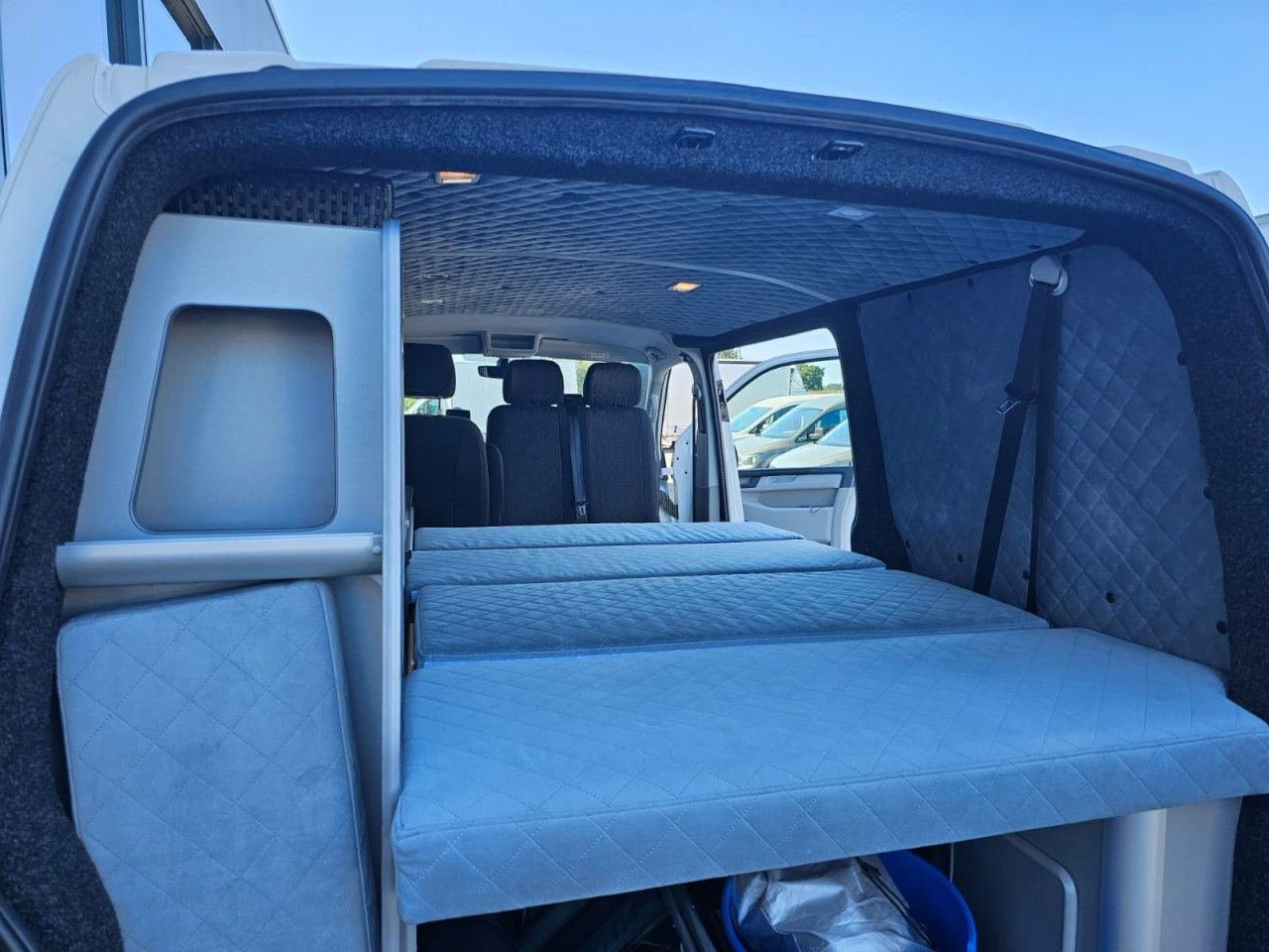 Buscamper Volkswagen T6 Camper 2.0 TDI AHK KAMERA ZUSATZBATTERIE