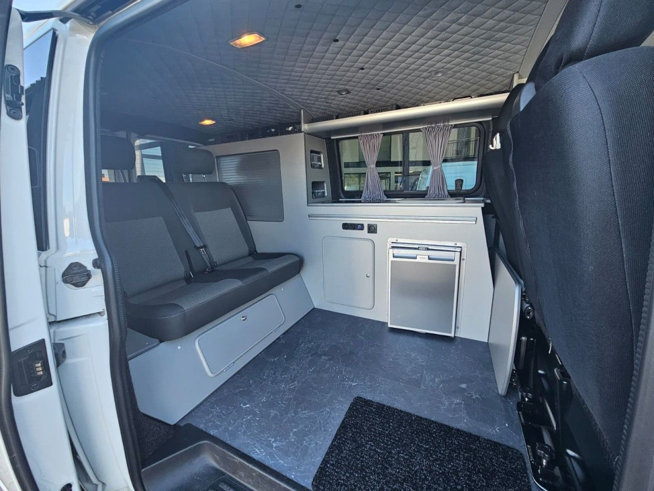 Buscamper Volkswagen T6 Camper 2.0 TDI AHK KAMERA ZUSATZBATTERIE