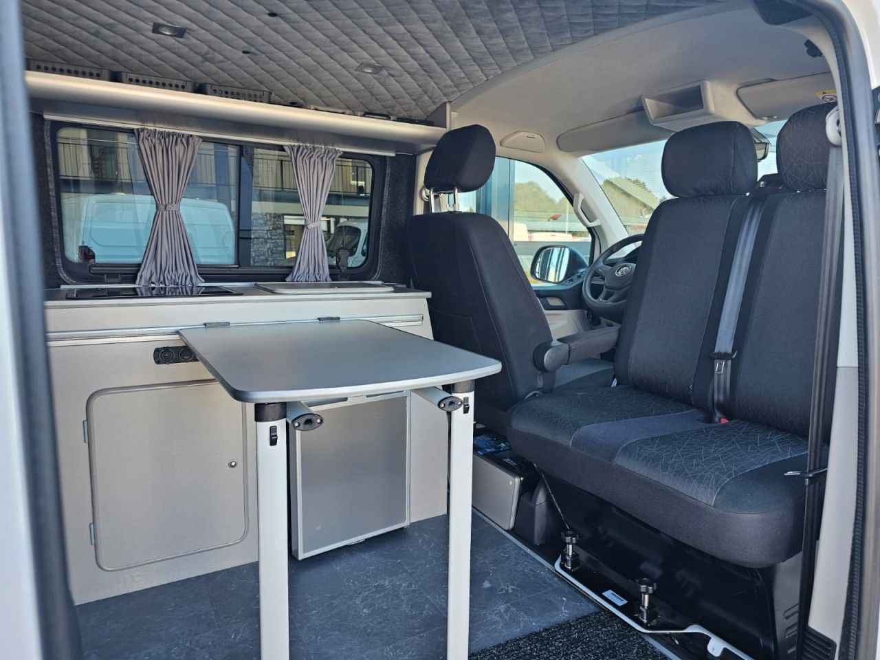 Buscamper Volkswagen T6 Camper 2.0 TDI AHK KAMERA ZUSATZBATTERIE