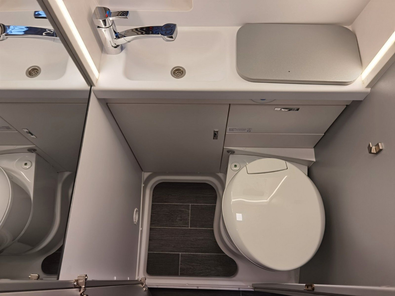 Buscamper Weinsberg CARABUS GREY 540 MQ - EDITION FIRE /-2026-/140PS