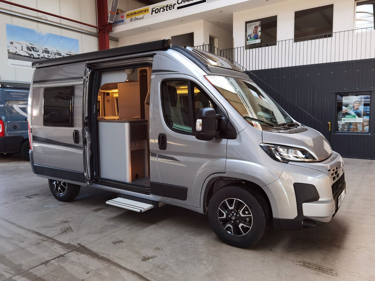 Buscamper Weinsberg CARABUS GREY 540 MQ - EDITION FIRE /-2026-/140PS