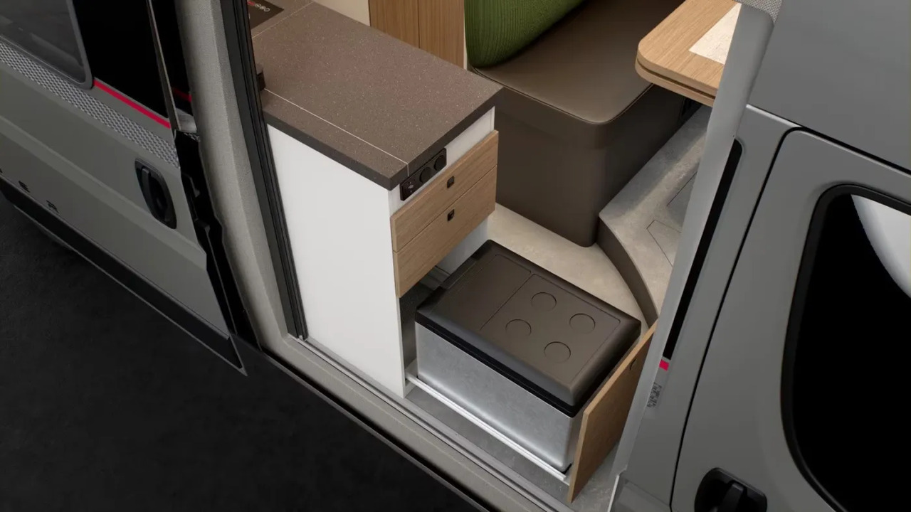 Buscamper Wohnmobil Bürstner Papillon CV Automatik 140 PS