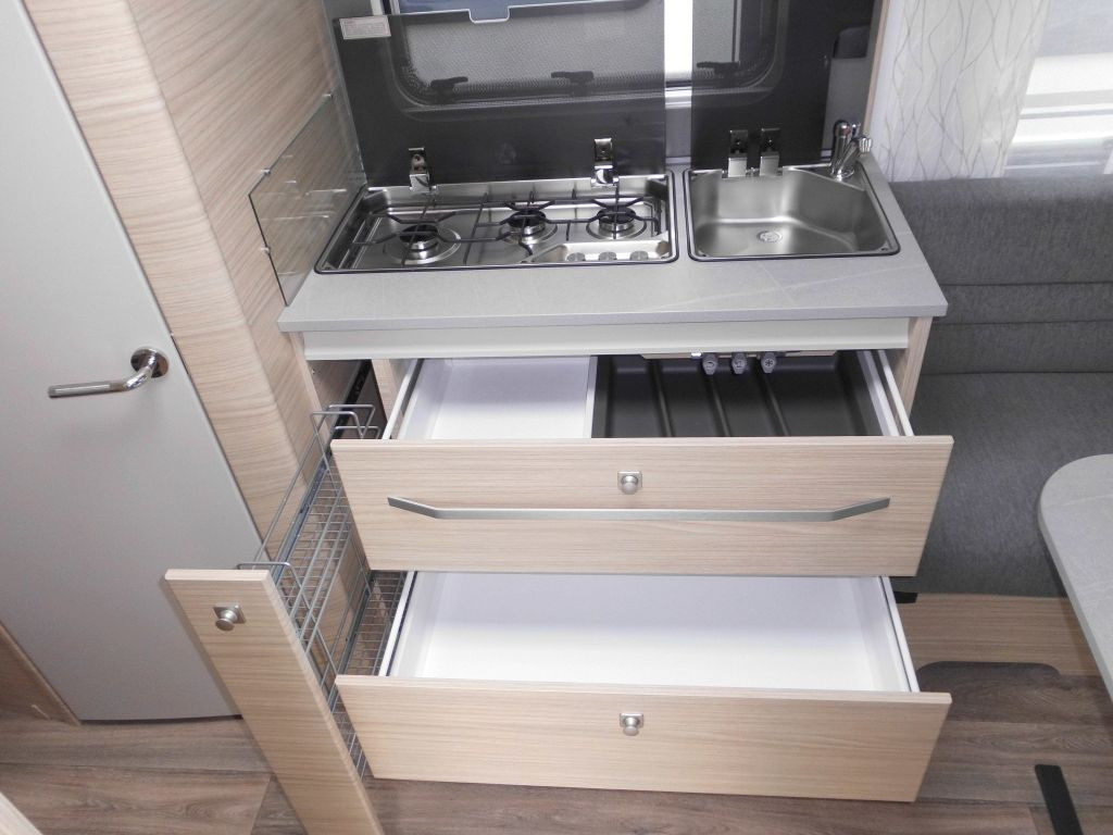 Caravan Fendt Bianco Selection 495 SG 2026 2000kg. Rollbett ++