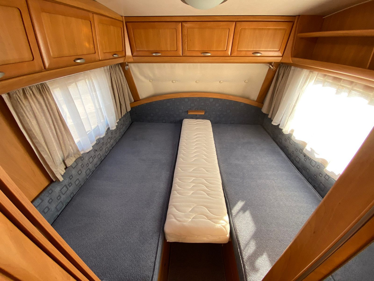 Caravan HYMER / ERIBA / HYMERCAR Nova 530 Swing mit Längsbetten und Moser, top Zu