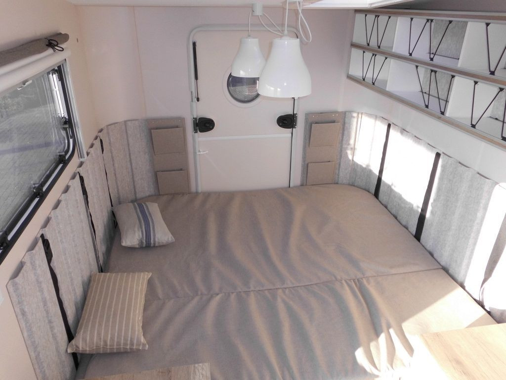 Caravan Hobby Beachy 360 2025 1200kg. Sofort