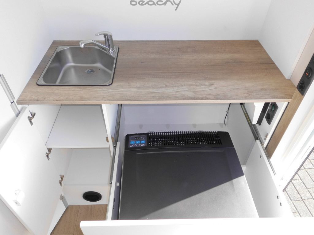 Caravan Hobby Beachy 360 2025 1200kg. Sofort