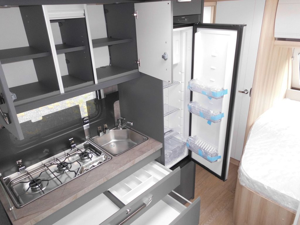 Caravan Hobby De Luxe 460 UFe 2026 1500kg. Ambiente