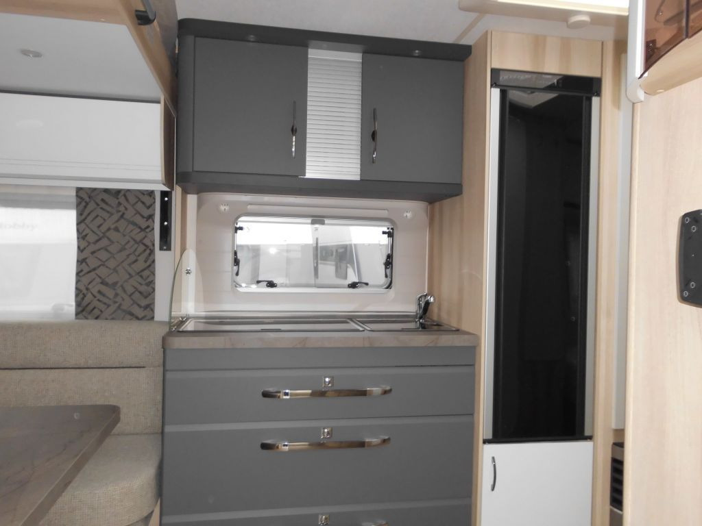 Caravan Hobby De Luxe 515 UHL 2025 2000kg. AUTARK AMBIENTE Hobby De Luxe 515 UHL mit Extras, Lagerabverkauf!