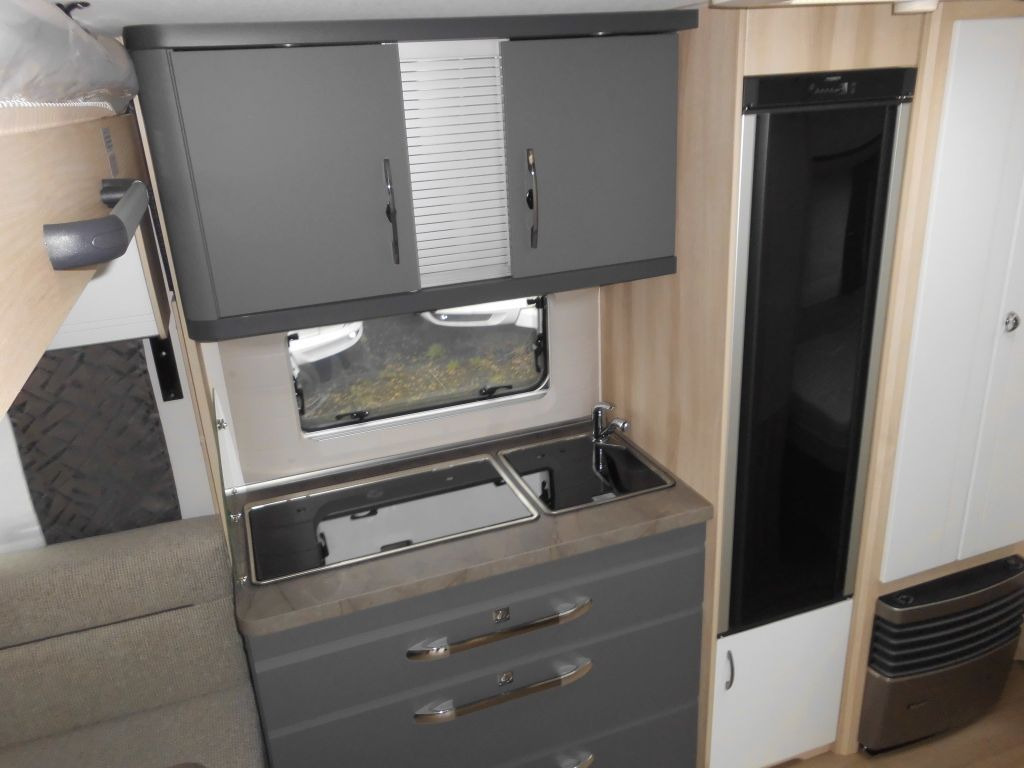 Caravan Hobby De Luxe 515 UHL 2025 2000kg. AUTARK AMBIENTE Hobby De Luxe 515 UHL mit Extras, Lagerabverkauf!