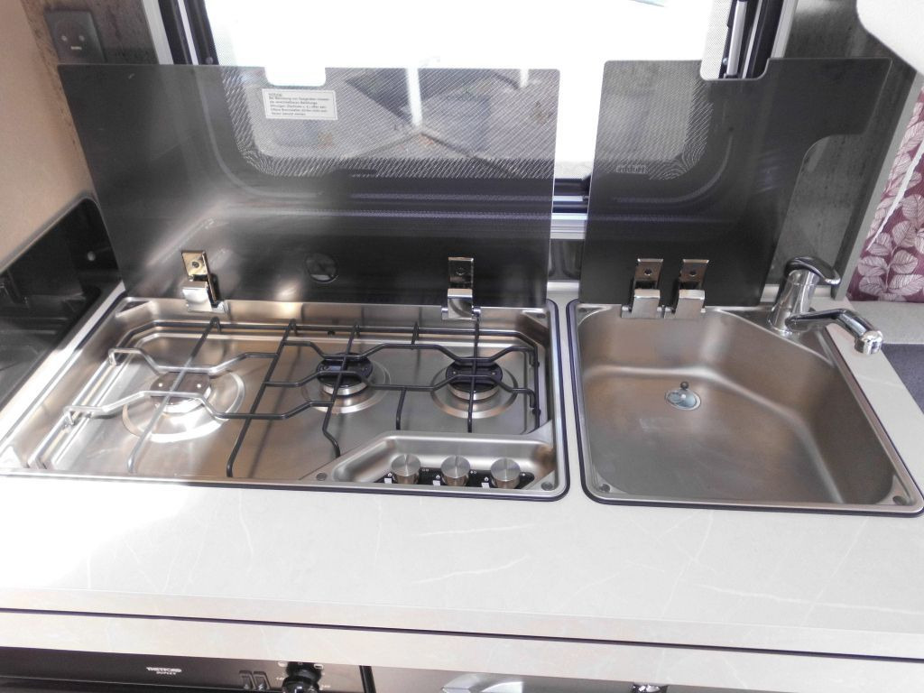 Caravan Hobby Excellent 495 WFB Mover, Autark, Combi 6E 1800KG