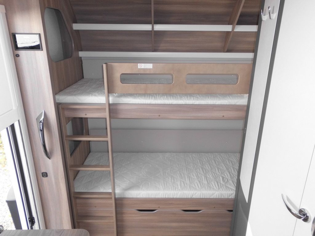 Caravan Hobby Excellent Edition 490 KMF 2025 1800kg., Sofort