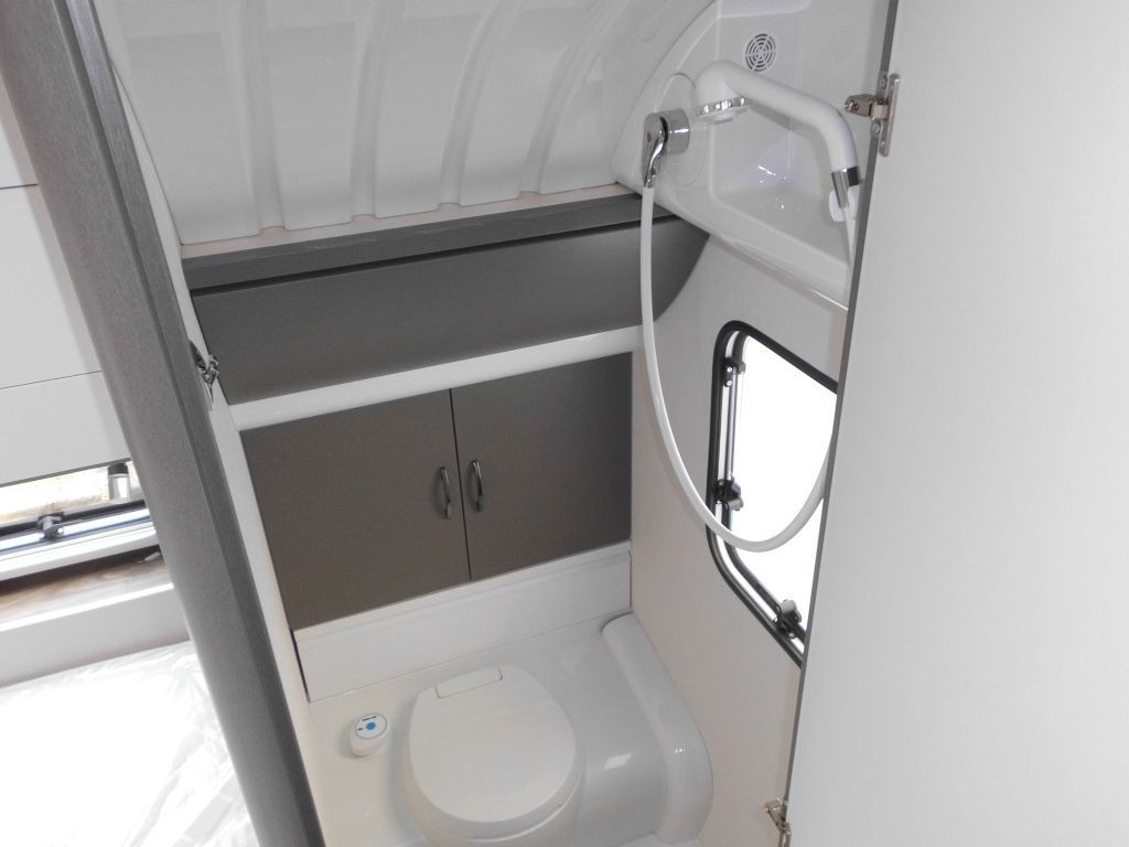 Caravan Hobby Excellent Edition 650 UMFe PICO AUTARK, FBH 2200