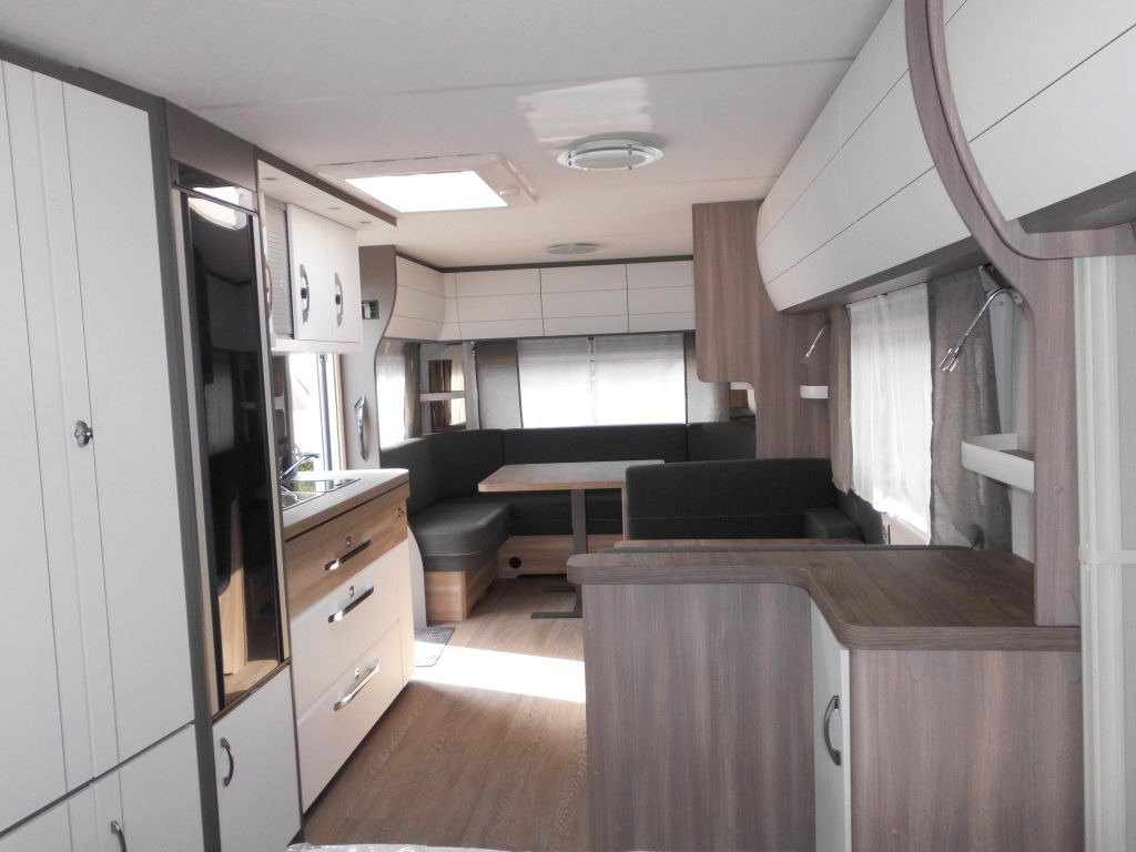 Caravan Hobby Excellent Edition 650 UMFe PICO AUTARK, FBH 2200