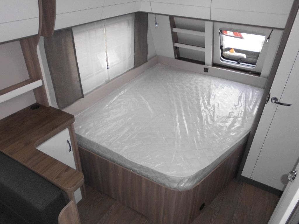 Caravan Hobby Excellent Edition 650 UMFe PICO AUTARK, FBH 2200