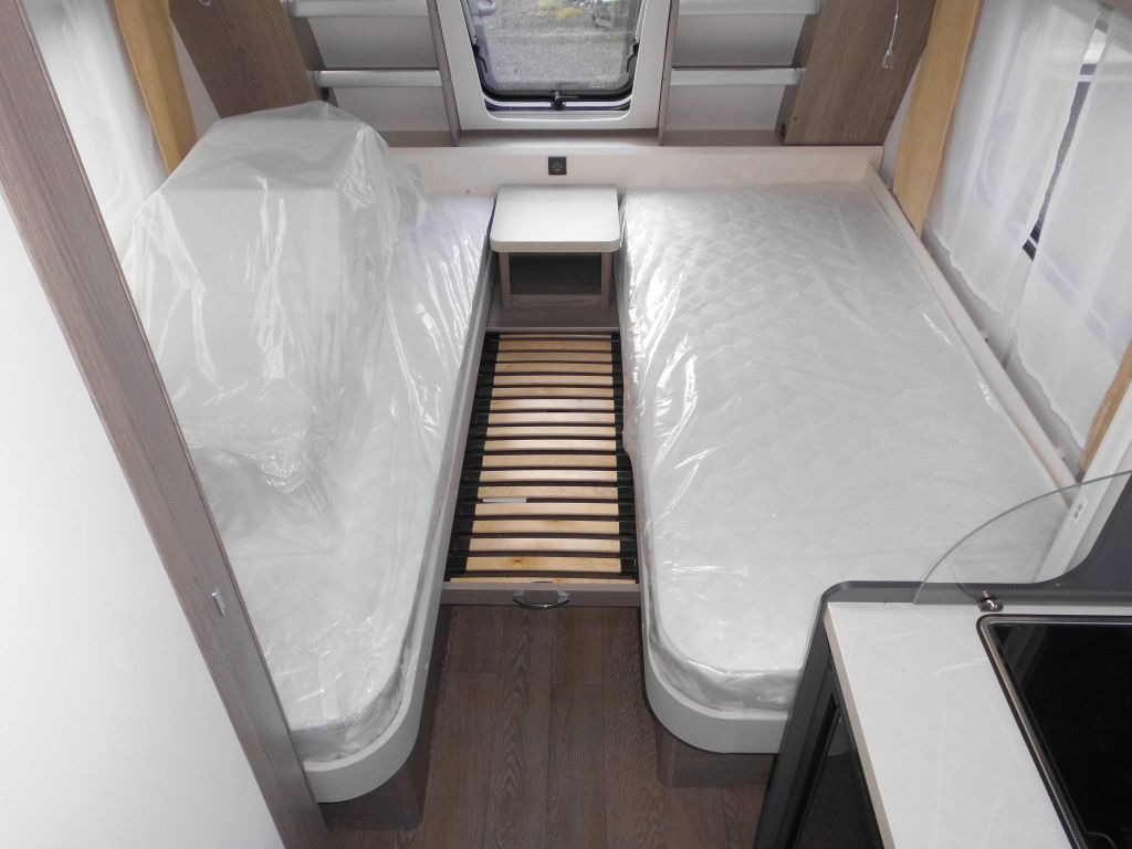 Caravan Hobby OnTour 460 DL 2026 BUGFENSTER 1500 ROLLROST