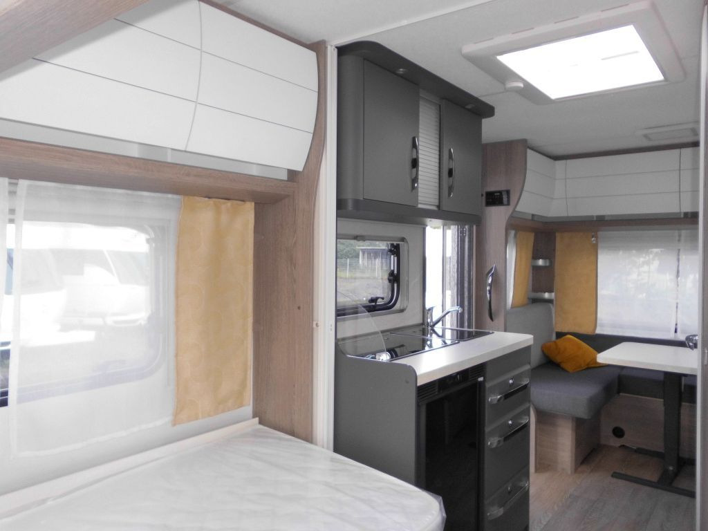 Caravan Hobby OnTour 460 DL 2026 BUGFENSTER 1500 ROLLROST
