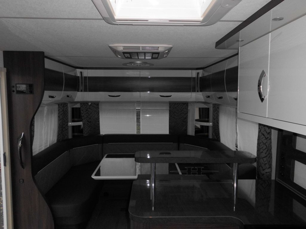 Caravan Hobby Prestige 620 CL 2024 BACKOFEN KLIMA 2200KG