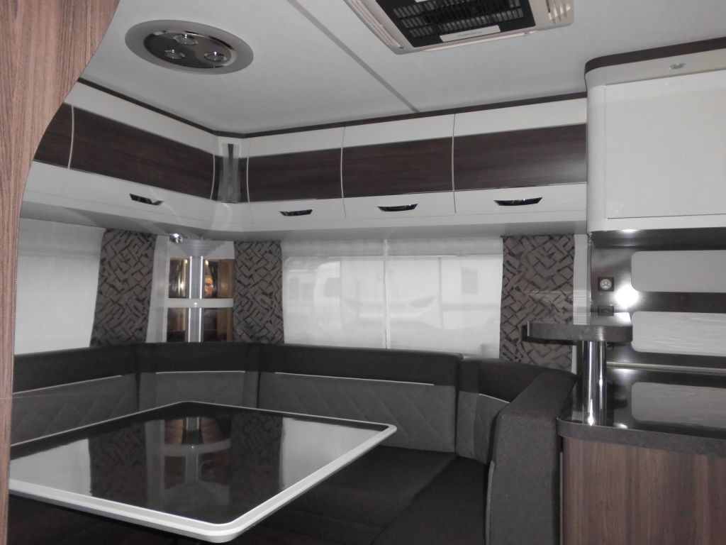 Caravan Hobby Prestige 620 CL 2024 BACKOFEN KLIMA 2200KG