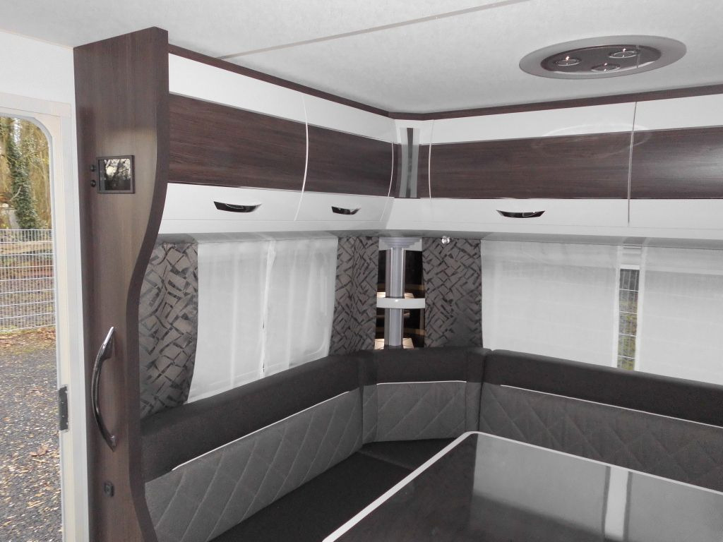 Caravan Hobby Prestige 620 CL 2024 BACKOFEN KLIMA 2200KG