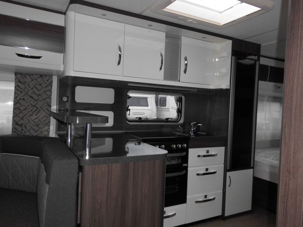 Caravan Hobby Prestige 620 CL 2024 BACKOFEN KLIMA 2200KG