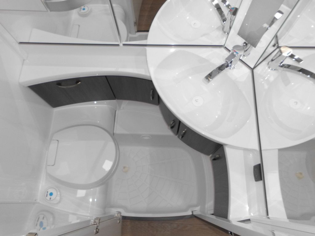 Caravan Hobby Prestige 620 CL 2026 2500kg. AUTARK GAS+DUO
