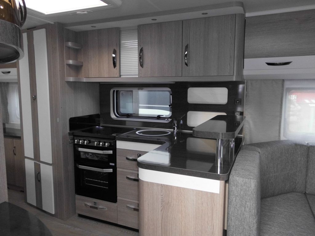Caravan Hobby Prestige 660 WFC 2x ALDE BACKOFEN uvm.++++