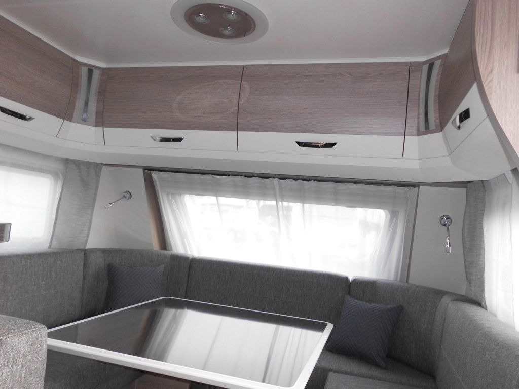 Caravan Hobby Prestige 660 WFC 2x ALDE BACKOFEN uvm.++++