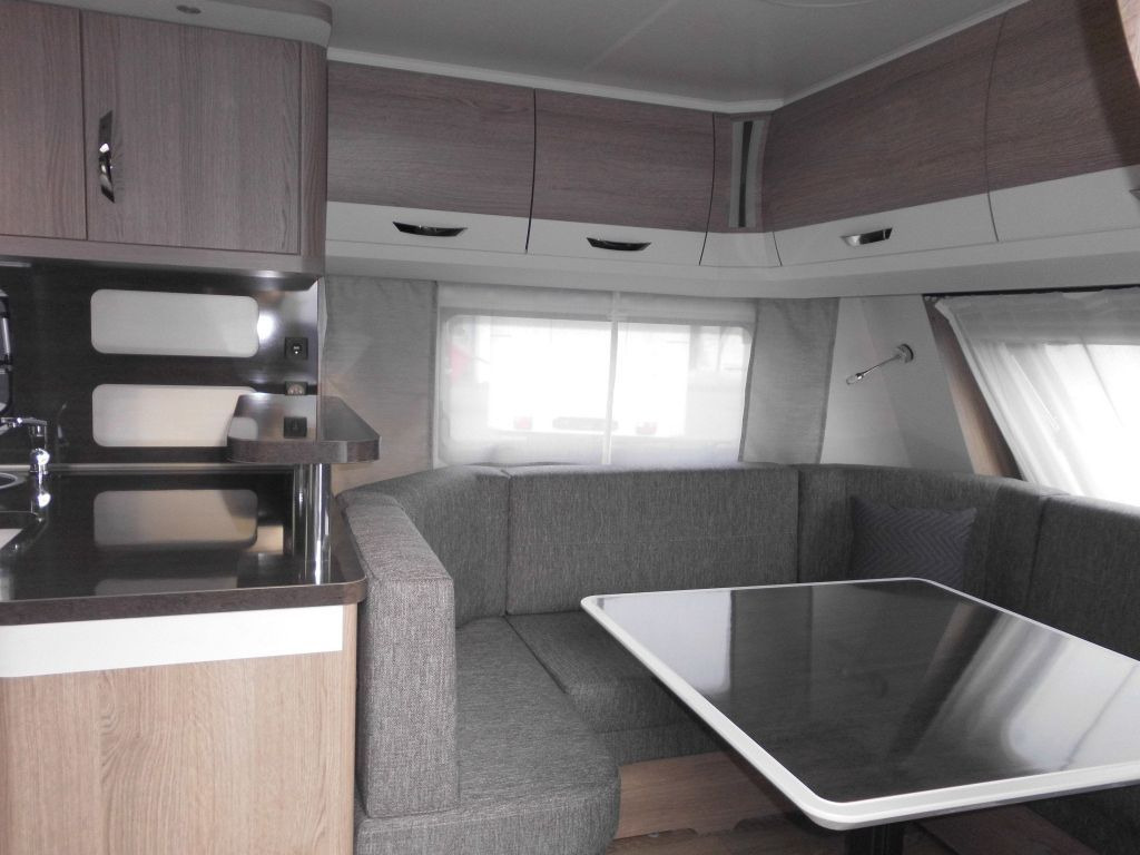 Caravan Hobby Prestige 660 WFC 2x ALDE BACKOFEN uvm.++++