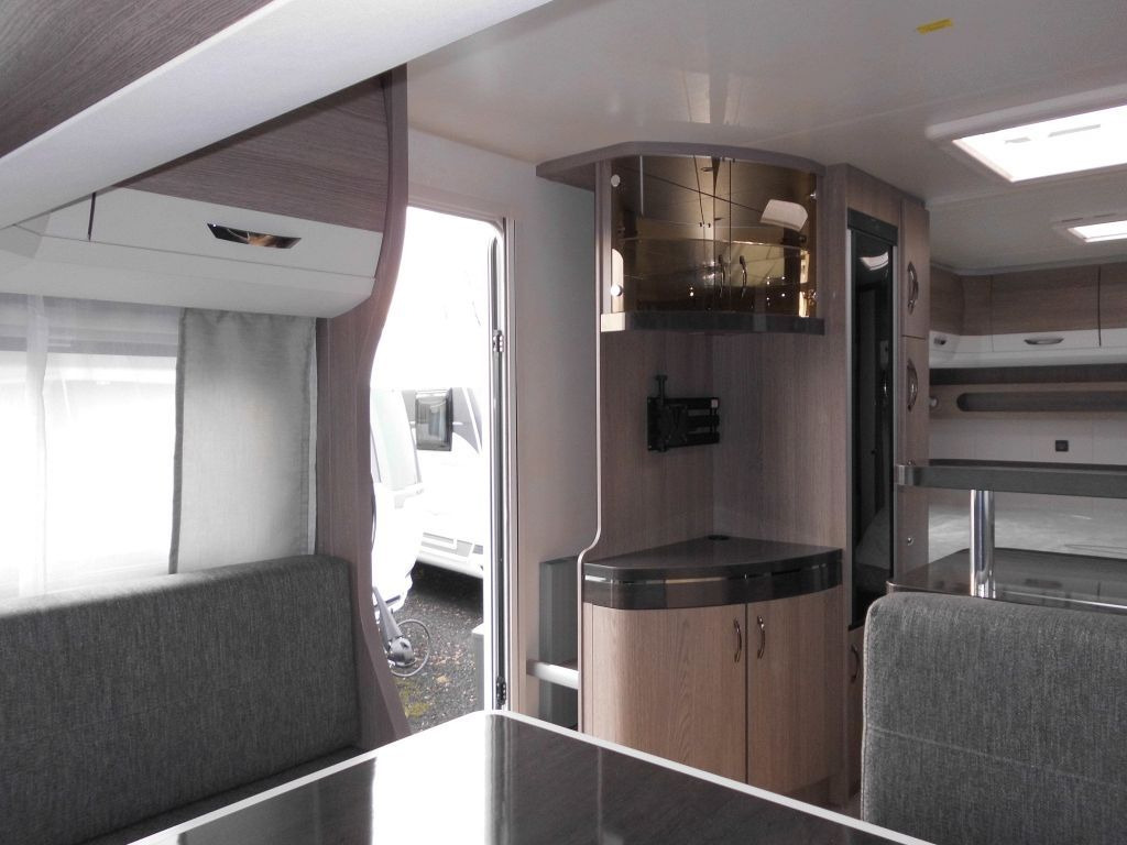 Caravan Hobby Prestige 660 WFC 2x ALDE BACKOFEN uvm.++++